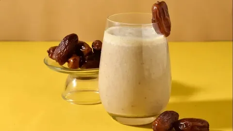 تصویر 3 از شیره خرما سفید با رنگ طبیعی و طعم شیرین